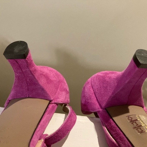 NEW TO BE Fuchsia suede shoe strap small heel carnation Toe Made in Spain Buckle - Picture 9 of 9